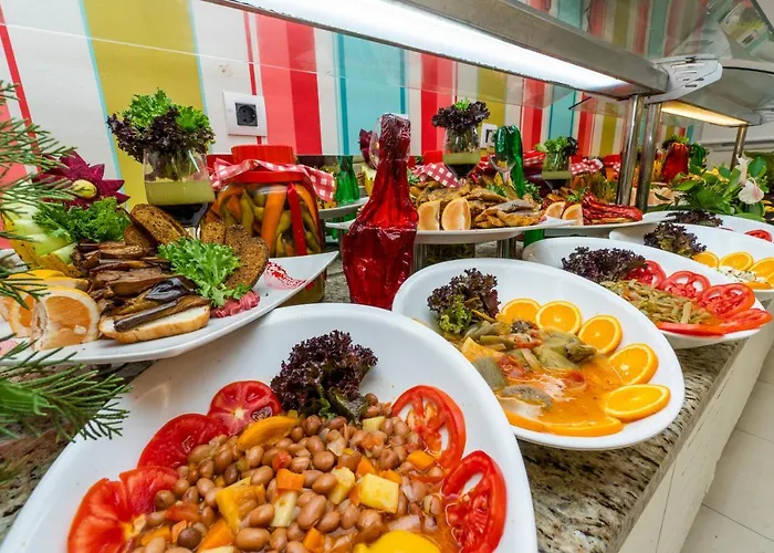 Semesteranläggning (resort) Dragut Point South 4*