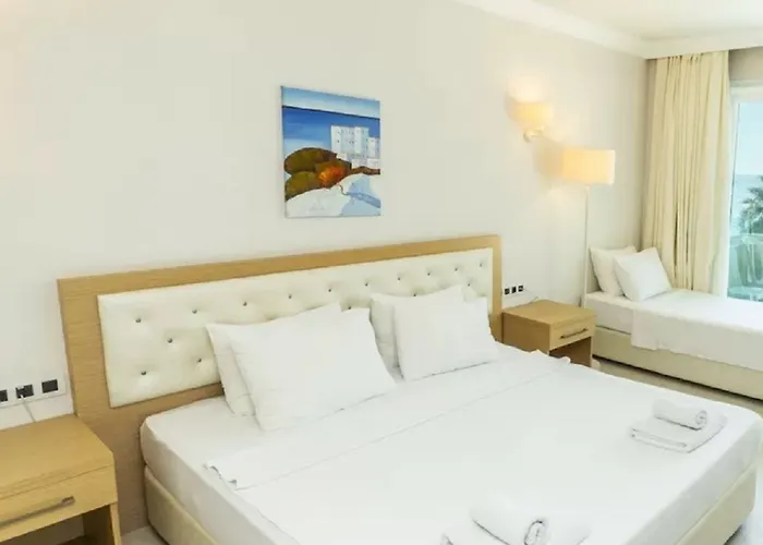 Dragut Point South 4*