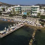 Dragut Point South אתר נופש טורגוטריס