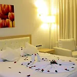 Dragut Point South טורגוטריס