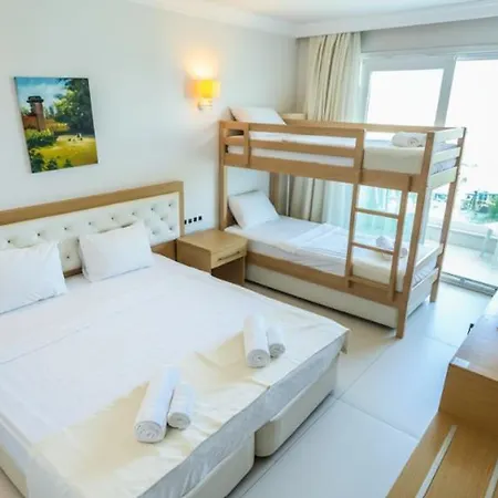 Ośrodek wypoczynkowy Dragut Point South 4*