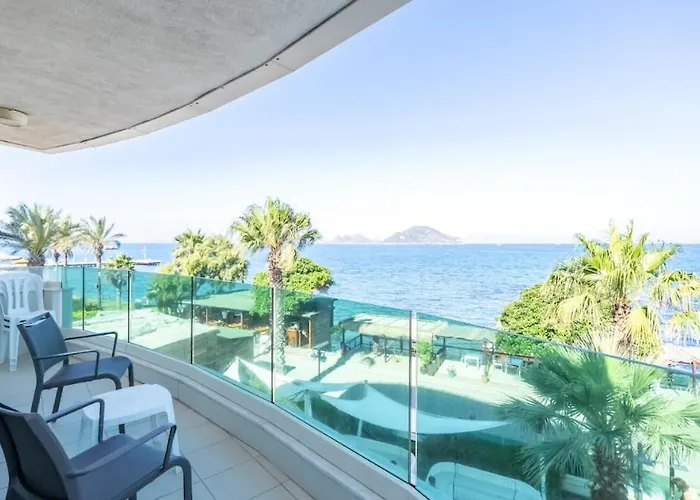 Dragut Point South 4*