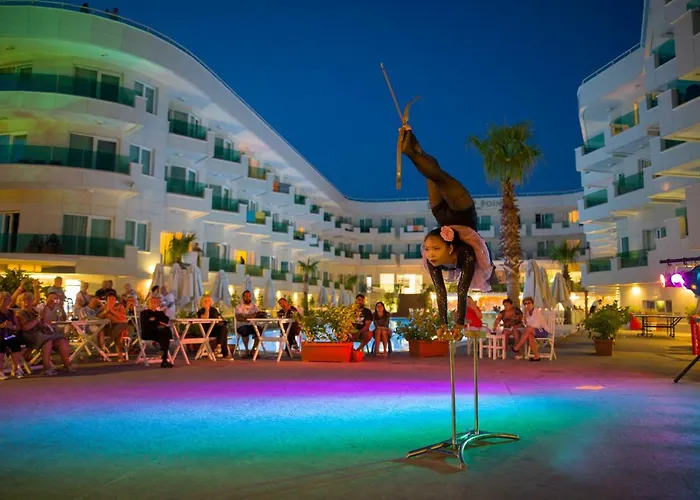 Resort Dragut Point South