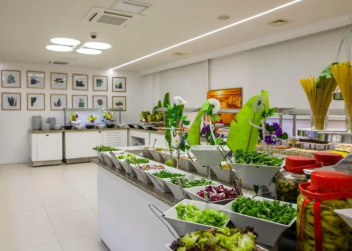 Dragut Point South אתר נופש