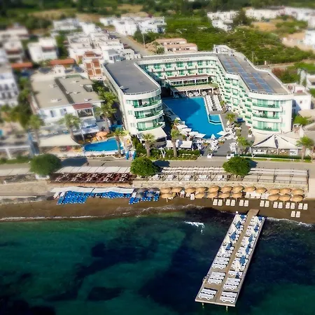 Dragut Point South 4*