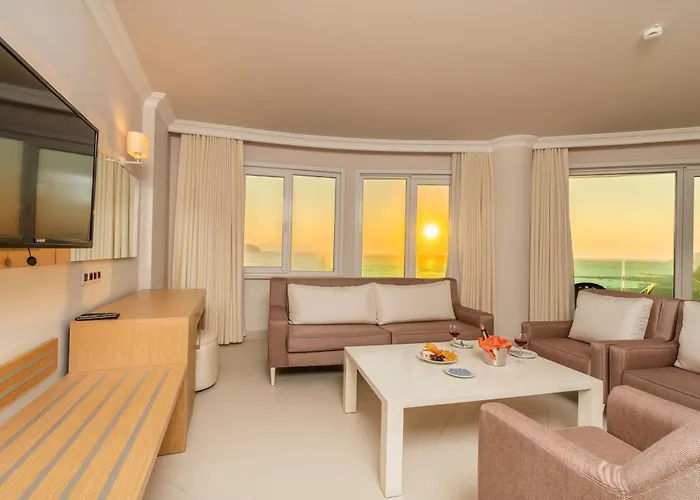 Dragut Point South Resort 4*